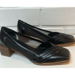 Fatto Per Me * Scarpin bico quadrado