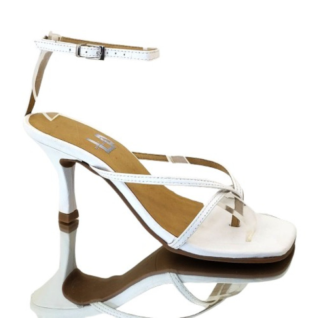 Feito Pra Você  * Sandália 25653 à escolher